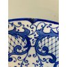 ANTICO PIATTO PARETE CERAMICA DECORO GIRALI E VOLUTE BLU COBALTO SU BIANCO ø17cm