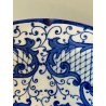 ANTICO PIATTO PARETE CERAMICA DECORO GIRALI E VOLUTE BLU COBALTO SU BIANCO ø17cm
