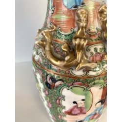 VASO PORCELLANA CINESE FAMILLE ROSE DECORO POLICROMO ISTORIATO PEONIE UCCELLI