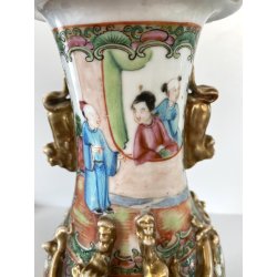VASO PORCELLANA CINESE FAMILLE ROSE DECORO POLICROMO ISTORIATO PEONIE UCCELLI