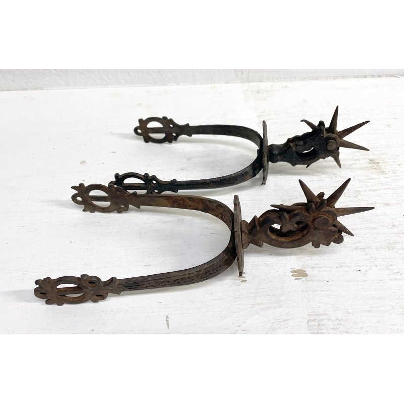 antichi SPERONI in FERRO BATTUTO gauchos ATTREZZATURA EQUESTRE western  sec XIX