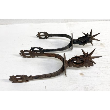 antichi SPERONI in FERRO BATTUTO gauchos ATTREZZATURA EQUESTRE western  sec XIX