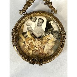ANTICA piccola CORNICE LIBERTY francese PORTA FOTO bronzo dorato MEDAGLIONE