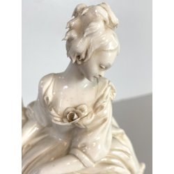 STATUINA FIGURA PORCELLANA CAPODIMONTE FANCIULLA SEDUTA Cedraschi MILANO '50s