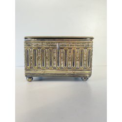 ANTICO SCRIGNA SCATOLA PORTAGIOIE CHIAVE OTTONE ARGENTATO DECORO SBALZO FINE 800