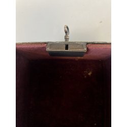 ANTICO SCRIGNA SCATOLA PORTAGIOIE CHIAVE OTTONE ARGENTATO DECORO SBALZO FINE 800