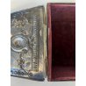 ANTICO SCRIGNA SCATOLA PORTAGIOIE CHIAVE OTTONE ARGENTATO DECORO SBALZO FINE 800