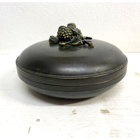 ANTICA BOWL CIOTOLA con COPERCHIO OTTONE OSSIDATO PATINA ART DECO ø 19,5 cm