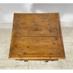 ANTICO TAVOLINO STILE RINASCIIMENTALE LEGNO SCOLPITO FIGURE SMALL TABLE 1900
