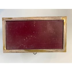 ANTICO SCRIGNO SCATOLA PORTAGIOIE CHIAVE METALLO ARGENTATO DECORO SBALZO 800/900