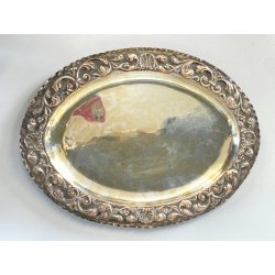 ANTICO VASSOIO OVALE METALLO ARGENTATO DECORO SBALZO RICCIOLI CONCHIGLIE XX sec.