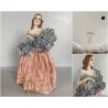 FIGURA STATUINA PORCELLANA F. Fabris DIPINTA POLICROMIA DAMA con BOUQUET FIORI