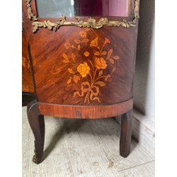 ANTICA VETRINA CRISTALLIERA LEGNO BRONZO INTARSIO ANTA STOFFA ROSSA EPOCA '900