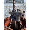 ANTICO TORCHIO MANUALE PER UVA BOTTIGLIA VINO LEGNO FERRO BATTUTO 1900 PRESSA
