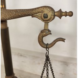 ANTICA BILANCIA VITTORIANA 2 PIATTI epoca 800 BRONZO DECORO DELFINI 8 PESI LIBRA