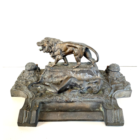 CALAMAIO BRONZO SCULTURA FIGURA ALLEGORICA FEMMINILE LEONE INIZIO XX sec 31cm/L