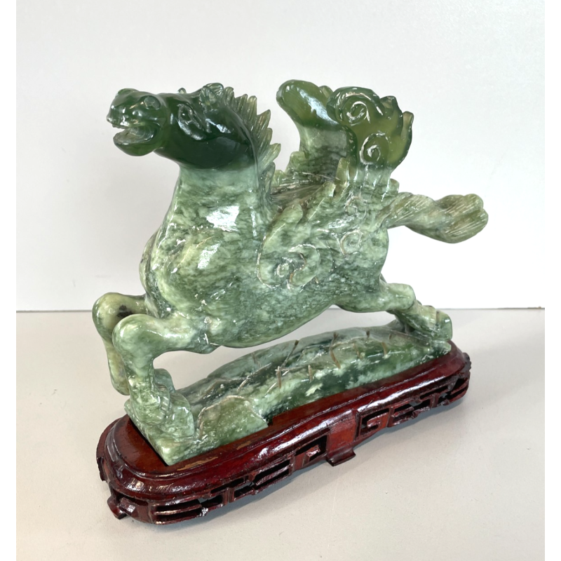 ANTICA SCULTURA ASIATICA CAVALLO IN PIETRA GIADA VERDE PEGASO ALI BASE HORSE