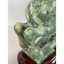 ANTICA SCULTURA ASIATICA CAVALLO IN PIETRA GIADA VERDE PEGASO ALI BASE HORSE