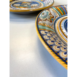 COPPIA PIATTO POMPA MAIOLICA Deruta RITRATTI RINASCIMENTALI CAVETTO MOSSO ø 43cm