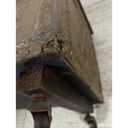 ANTICO BAULE PORTA-LEGNA ROTELLE LEGNO RAME SBALZATO DECORO VELIERI XIX sec UK