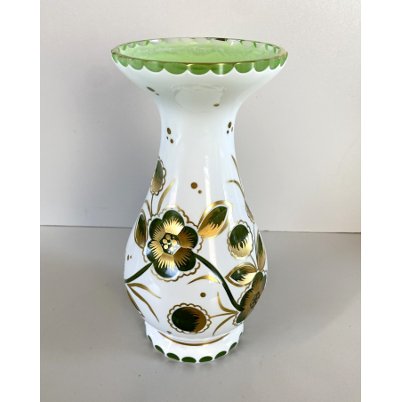 VASO VINTAGE CRISTALLO BOEMIA DECORO FLOREALE MOLATO OVERLAY BIANCO VERDE '60