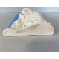 SCULTURA Zaccagnini BASSORILIEVO ANGELO PREGHIERA CERAMICA SMALTO BIANCO AZZURRO