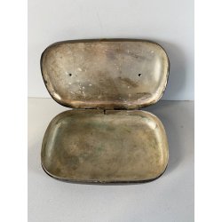 ANTICA SCATOLA TASCA METALLO ARGENTATO DECORO SBALZO PORTAGIOIE PORTATABACCO XIX