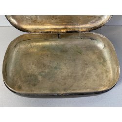 ANTICA SCATOLA TASCA METALLO ARGENTATO DECORO SBALZO PORTAGIOIE PORTATABACCO XIX