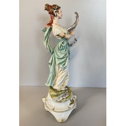 SCULTURA PORCELLANA CAPODIMONTE FIGURA CLASSICA MUSA LIRA ARPA Tosca 29 cm/h