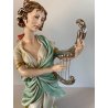 SCULTURA PORCELLANA CAPODIMONTE FIGURA CLASSICA MUSA LIRA ARPA Tosca 29 cm/h