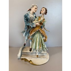 SCULTURA PORCELLANA CAPODIMONTE SCENA GALANTE SETTECENTESCA Tosca 31,5 cm/h