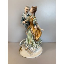 SCULTURA PORCELLANA CAPODIMONTE SCENA GALANTE SETTECENTESCA Tosca 31,5 cm/h