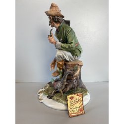 SCULTURA PORCELLANA Biscuit CAPODIMONTE "Cacciatore con fagiano" TOSCA 32,5 cm/h