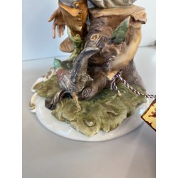 SCULTURA PORCELLANA Biscuit CAPODIMONTE "Cacciatore con fagiano" TOSCA 32,5 cm/h