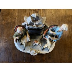 GRUPPO SCULTOREO PORCELLANA CAPODIMONTE Tosca "Dolci Ricordi" H26 cm