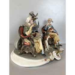 GRUPPO SCULTOREO PORCELLANA CAPODIMONTE Tosca "Dolci Ricordi" H26 cm