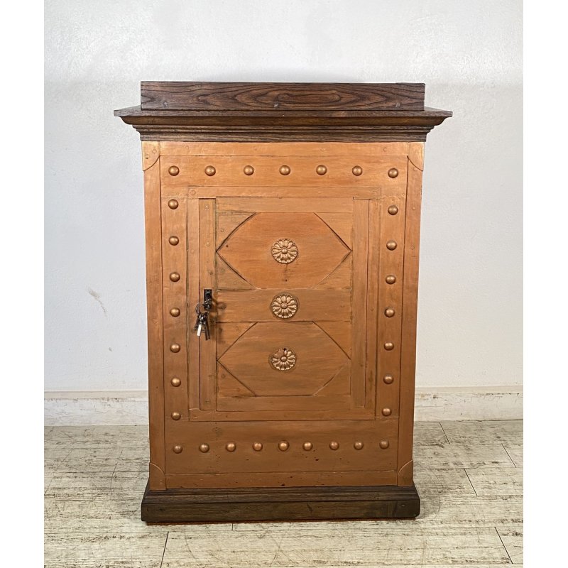 ANTICA CASSAFORTE FORZIERE BUGNATA FERRO BATTUTO BORCHIATO 1800 LEGNO SECRETAIRE