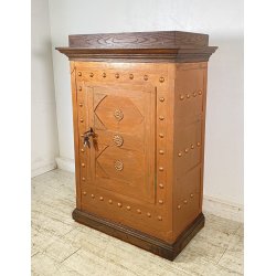 ANTICA CASSAFORTE FORZIERE BUGNATA FERRO BATTUTO BORCHIATO 1800 LEGNO SECRETAIRE