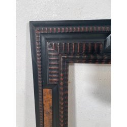 ANTICA CORNICE GUILLOCHE EPOCA 800 LEGNO SCOLPITO EBANIZZATO RADICA NOCE 72X62CM