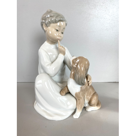 STATUINA PORCELLANA LLADRO' FIGURE BOY WHITH DOG M  7 33 ORIGINALE ANNI '70