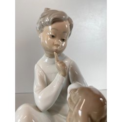 STATUINA PORCELLANA LLADRO' FIGURE BOY WHITH DOG M  7 33 ORIGINALE ANNI '70