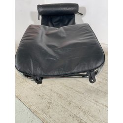 POLTRONA VINTAGE PELLE NERA STILE LE CORBUSIER PER CASSINA anni 70 CHAISE LONGUE