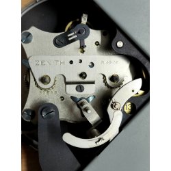 ANTICO OROLOGIO a SALVADANAIO Zenith 1953 Helvetia SUONERIA Old Sparuhr TIRELIRE