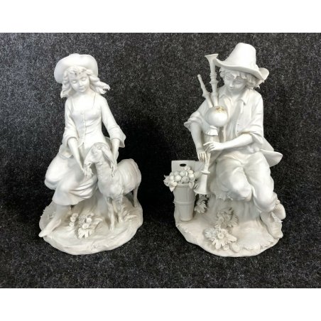 ANTICA COPPIA STATUINE CERAMICA BISCUIT BENACCHIO TRIADE CAPODIMONTE OLD 