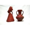 COPPIA SCULTURA DONNA COSTUME CESTO e ANFORA BIANSATA PORCELLANA FAT LAVA ROSSO