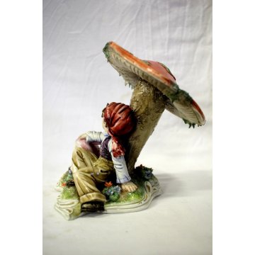 ANTICA CERAMICA Capodimonte Tiziano Galli FIGURA BIMBI INNAMORATI FUNGO ITALIA