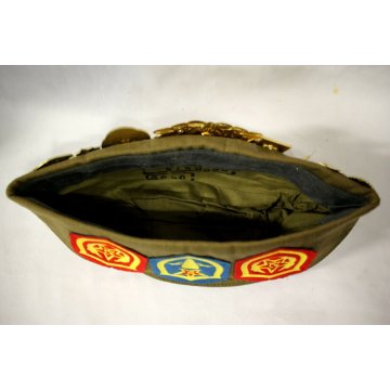 VECCHIO BASCO MEDAGLIE DISTINTIVI RUSSIAN SOVIET MILITARY CAP HAT BERET BADGES