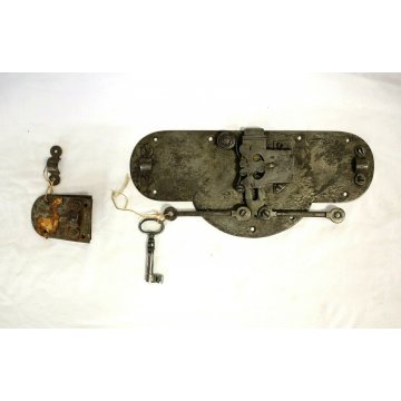 GRANDE RARA ANTICA SERRATURA ferro battuto con CHIAVE 800 DOOR LOCK IRON KEY   