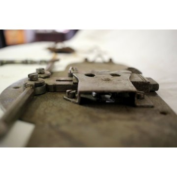 GRANDE RARA ANTICA SERRATURA ferro battuto con CHIAVE 800 DOOR LOCK IRON KEY   