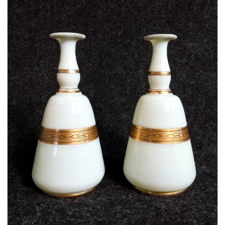 Coppia di boccette in lattimio veneziano e oro zecchino